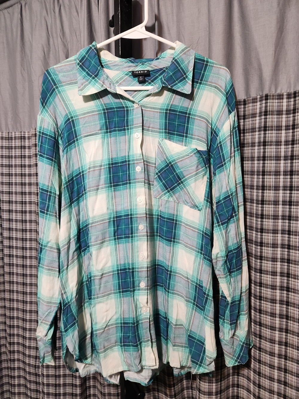 Torrid Women’s Green Plaid Button-Up Shirt